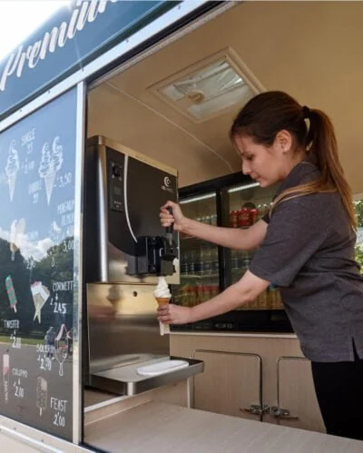 GEL MATIC STORY #2: KIOSKS IN THE ROYAL PARKS — Bild 4